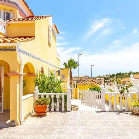 Fabulous 3 Bed House With 4 Communal Pools Villacosta
